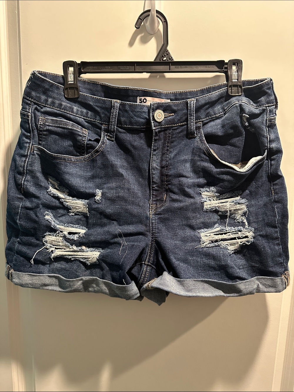 SO Dark Indigo Distressed Roll-Cuff Denim Shorts